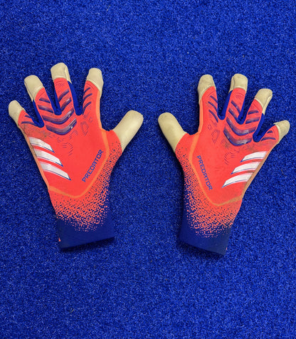 BEN HAMER WORN GOALKEEPER GLOVES